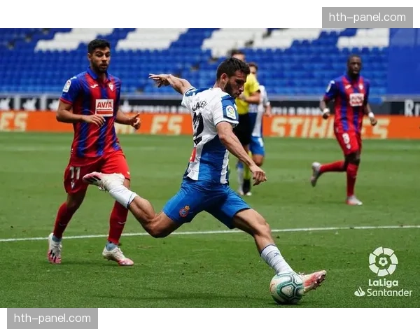 特写:莫德里克替补登场完成西甲50场里程碑,伯纳乌全场起立鼓掌 特写:莫德里克替补登场完成西甲50场里程碑,伯纳乌全场起立鼓掌