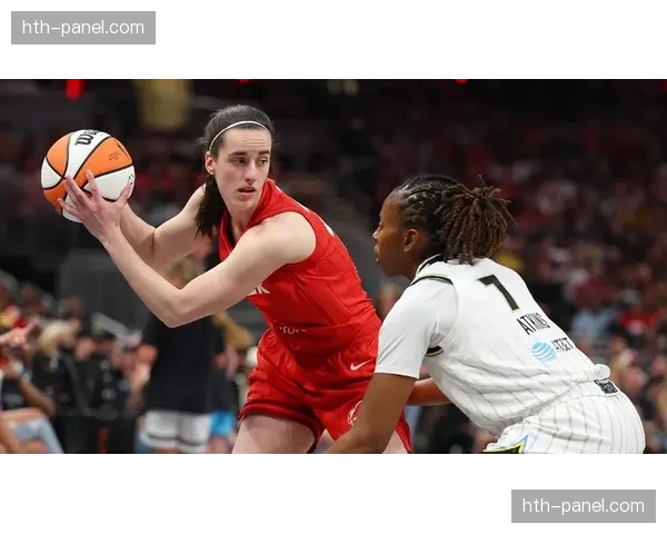 状元大热凯特琳·克拉克与印第安纳狂热队完成签约 状元大热凯特琳·克拉克与印第安纳狂热队完成签约